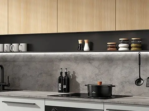 Iluminación LED con estante de 225 cm para cocina Milino negro