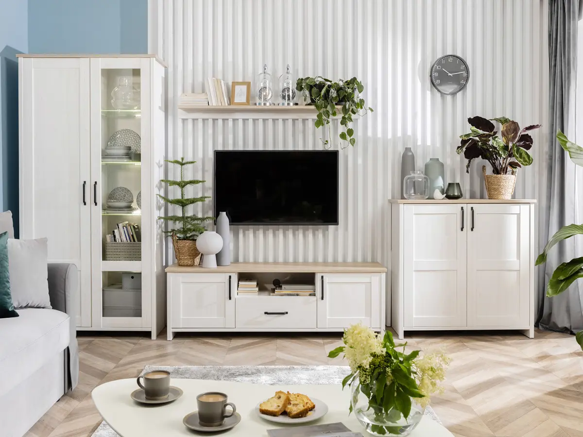 Vitrina Loksa 102 cm con 2 puertas pino andersen blanco