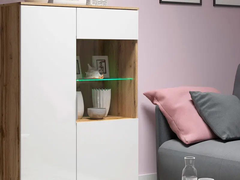 Vitrina Zele 90 cm con 2 puertas roble wotan/blanco brillo