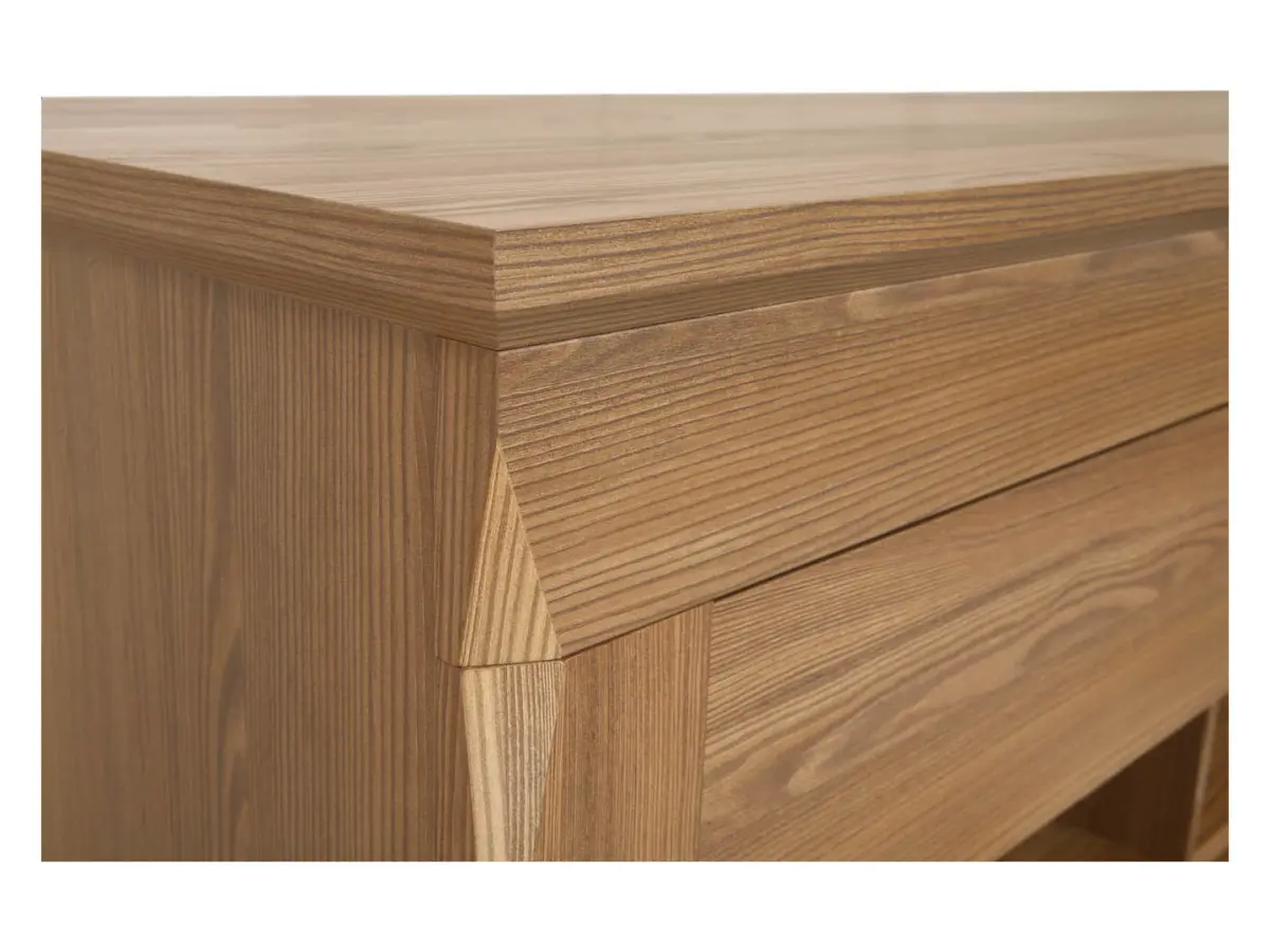 Vitrina Bergen 156 cm con 3 puertas alerce sibiu dorado