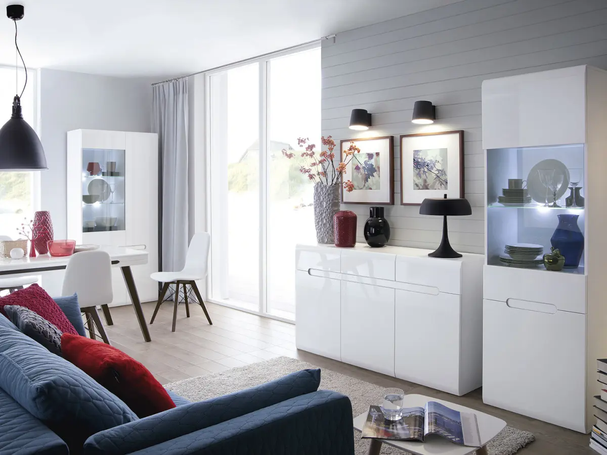 Cómoda Azteca Trio 150 cm con 3 puertas y 3 cajones blanco brillo