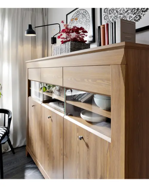 Vitrina Bergen 156 cm con 3 puertas alerce sibiu dorado