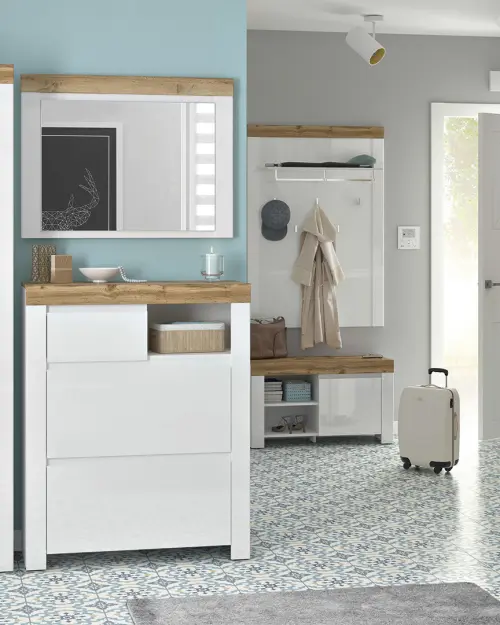 Estantería Holten 67 cm con puertas blanco brillo