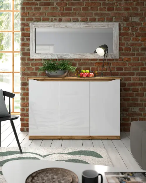 Aparador Nuis 135 cm de tres puertas roble wotan/blanco brillo