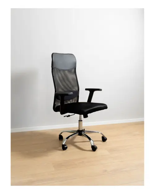 Silla giratoria Alex con reposabrazos ajustable negra