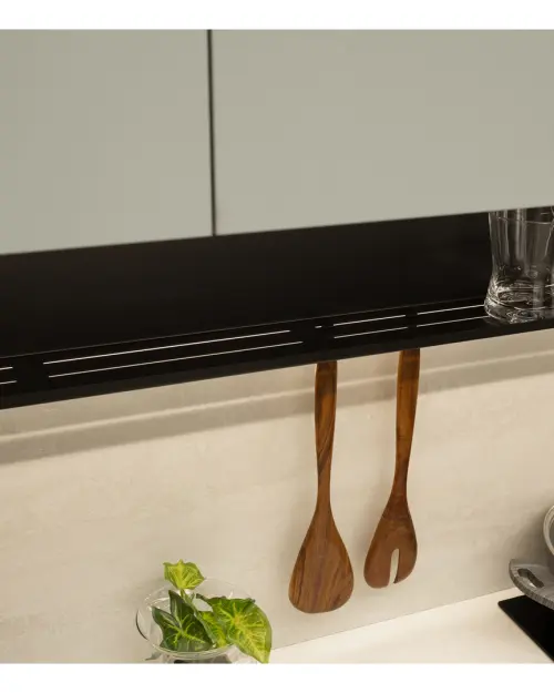Iluminación LED con estante 210 cm para cocina Milino negra